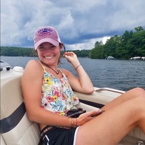 Meet your Posher, Lydia